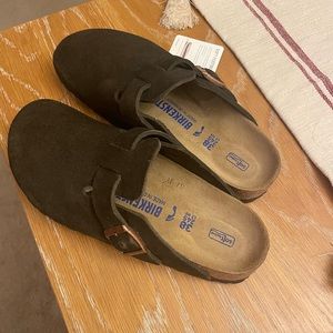NWT Birkenstock Boston soft bed clogs Mocha size 38